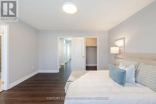 3358 Mikalda Road, Burlington, ON - Indoor Photo Showing Bedroom