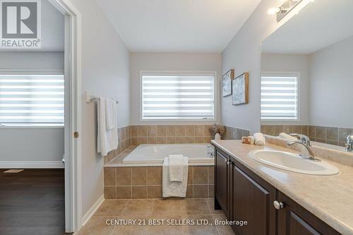 3358 Mikalda Road, Burlington, ON - Indoor Photo Showing Bathroom