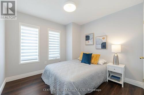 3358 Mikalda Road, Burlington, ON - Indoor Photo Showing Bedroom