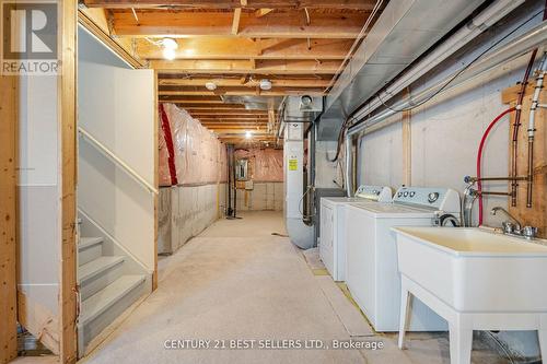 3358 Mikalda Road, Burlington, ON - Indoor Photo Showing Laundry Room