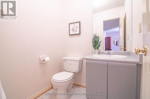 104 Bernard Avenue, Richmond Hill, ON - Indoor Photo Showing Bathroom