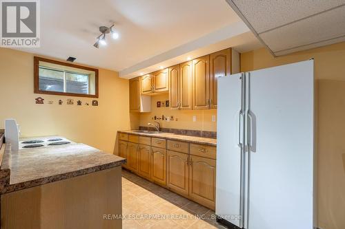 7575 Milburough Line, Milton, ON - Indoor Photo Showing Kitchen