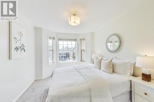 1109 Hickory Hollow Glen, Mississauga, ON - Indoor Photo Showing Bedroom