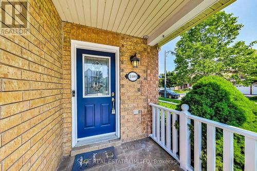 1109 Hickory Hollow Glen, Mississauga, ON - Outdoor With Exterior