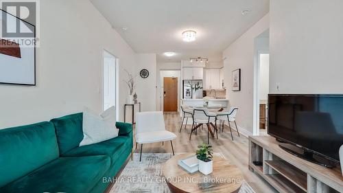 1605 - 1910 Lake Shore Boulevard W, Toronto, ON - Indoor Photo Showing Living Room