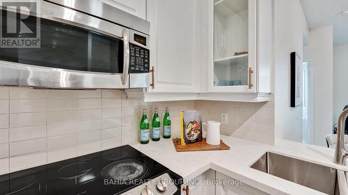 1605 - 1910 Lake Shore Boulevard W, Toronto, ON - Indoor Photo Showing Kitchen