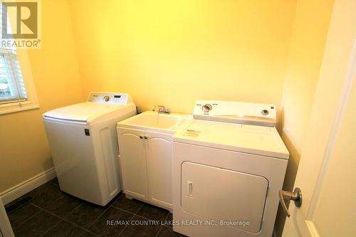 19 North Taylor Road, Kawartha Lakes, ON - Indoor Photo Showing Laundry Room