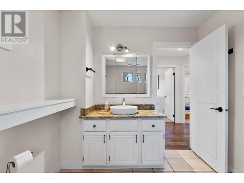 2082 Manuel Road, West Kelowna, BC - Indoor Photo Showing Bathroom