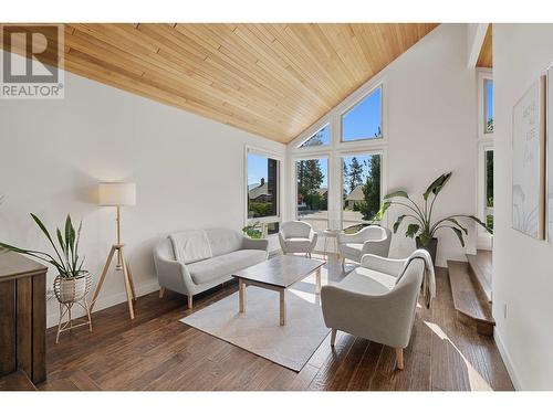 2082 Manuel Road, West Kelowna, BC -  Photo Showing Living Room