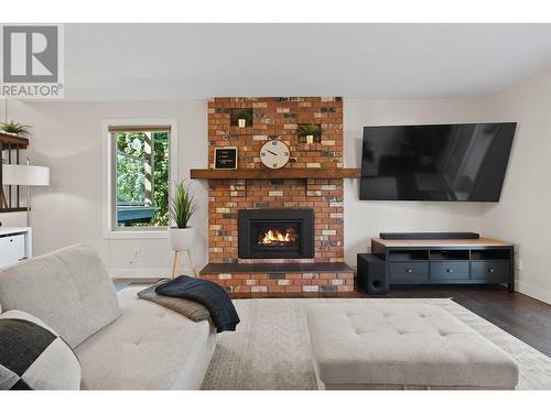 2082 Manuel Road, West Kelowna, BC - Indoor Photo Showing Living Room With Fireplace