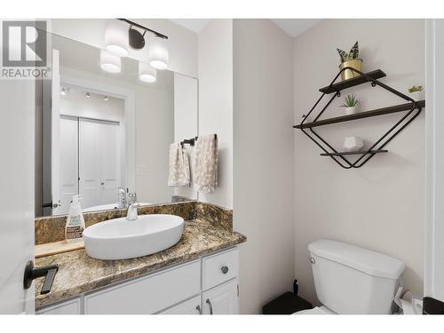 2082 Manuel Road, West Kelowna, BC - Indoor Photo Showing Bathroom