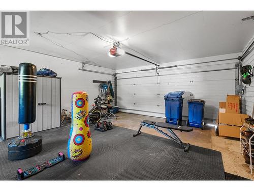 2082 Manuel Road, West Kelowna, BC - Indoor Photo Showing Garage