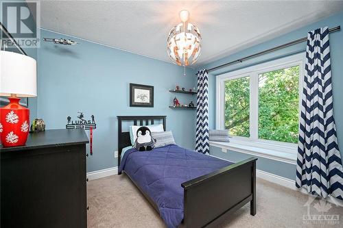 25 Montavista Avenue, Ottawa, ON - Indoor Photo Showing Bedroom