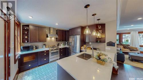 2266 Quebec Street, Regina, SK - Indoor Photo Showing Kitchen With Upgraded Kitchen