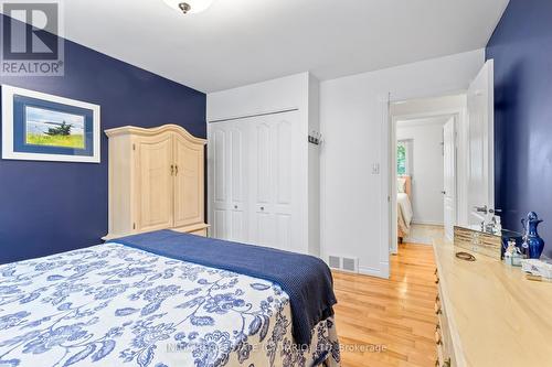 35 Paperbirch Crescent, London, ON - Indoor Photo Showing Bedroom