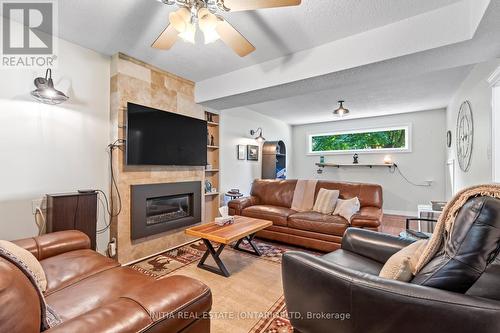 35 Paperbirch Crescent, London, ON - Indoor Photo Showing Living Room With Fireplace