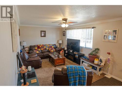 10224 96 Avenue, Fort St. John, BC - Indoor Photo Showing Living Room