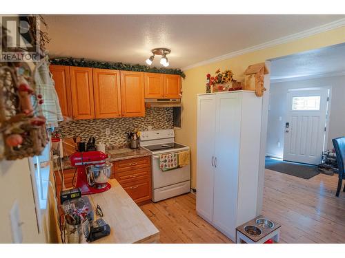 10224 96 Avenue, Fort St. John, BC - Indoor Photo Showing Kitchen