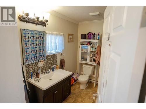 10224 96 Avenue, Fort St. John, BC - Indoor Photo Showing Bathroom