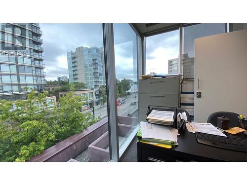 402 1055 W Broadway, Vancouver, BC 