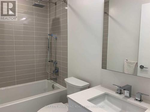 3016 - 25 Richmond Street, Toronto, ON - Indoor Photo Showing Bathroom