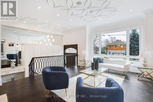 78 Kingsdale Avenue, Toronto (Willowdale East), ON - Indoor Photo Showing Living Room