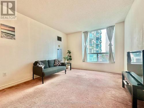 601 - 18 Pemberton Avenue, Toronto, ON - Indoor Photo Showing Bedroom