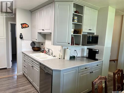 2706 Arlington Avenue, Saskatoon, SK - Indoor Photo Showing Kitchen With Double Sink