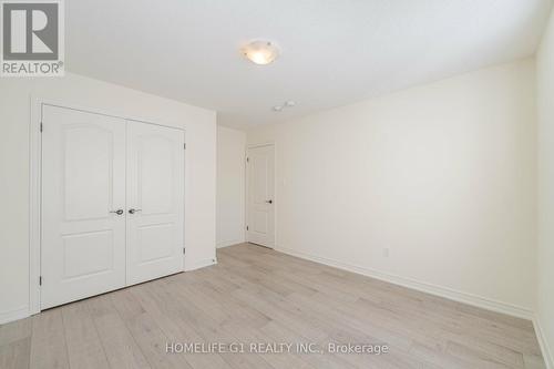24 - 120 Vineberg Drive, Hamilton, ON - Indoor Photo Showing Other Room