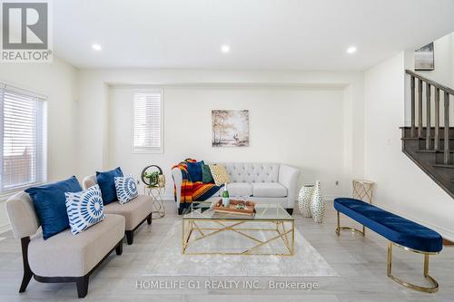 24 - 120 Vineberg Drive, Hamilton, ON - Indoor Photo Showing Living Room