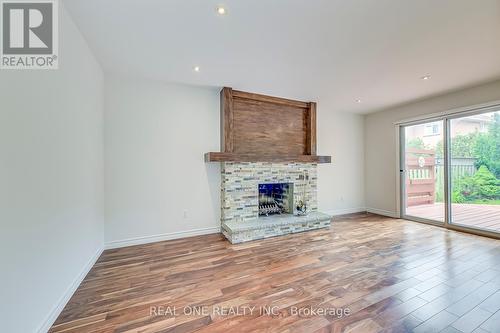 2577 Innisfil Road, Mississauga, ON - Indoor Photo Showing Living Room With Fireplace