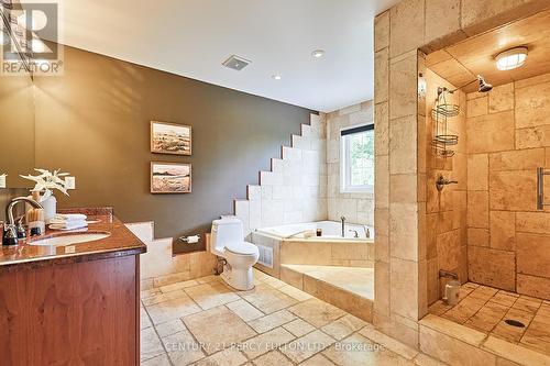 2004 Royal Road, Pickering, ON - Indoor Photo Showing Bathroom