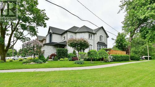 2004 Royal Road, Pickering, ON - Outdoor
