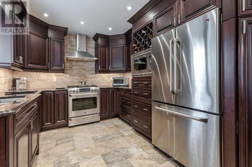 1232 Hammond Street, Burlington, ON - Indoor Photo Showing Kitchen With Upgraded Kitchen