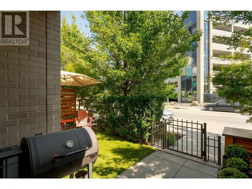 1550 Dickson Avenue Unit# 11, Kelowna, BC - Outdoor