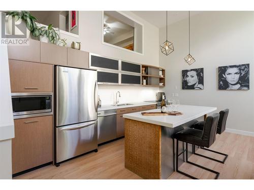 1550 Dickson Avenue Unit# 11, Kelowna, BC - Indoor Photo Showing Kitchen