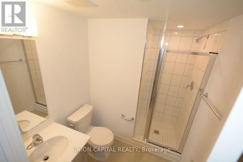 5 Case Ootes Drive E, Toronto, ON - Indoor Photo Showing Bathroom