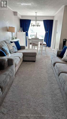 101 Champine Square, Clarington, ON - Indoor Photo Showing Living Room