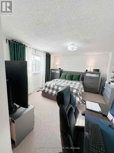 101 Champine Square, Clarington, ON - Indoor Photo Showing Bedroom