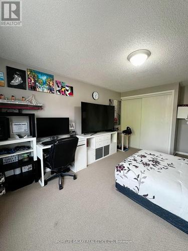 101 Champine Square, Clarington, ON - Indoor Photo Showing Bedroom