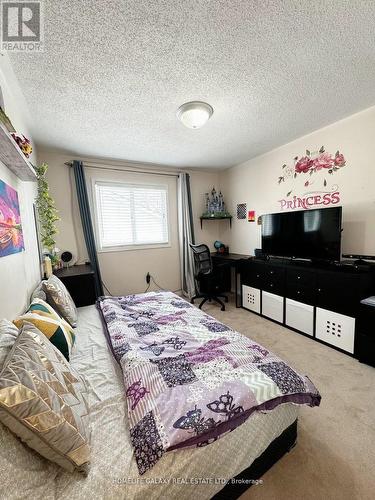 101 Champine Square, Clarington, ON - Indoor Photo Showing Bedroom