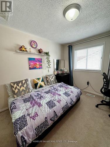 101 Champine Square, Clarington, ON - Indoor Photo Showing Bedroom