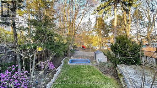 19 Strathgowan Crescent, Toronto, ON - Outdoor