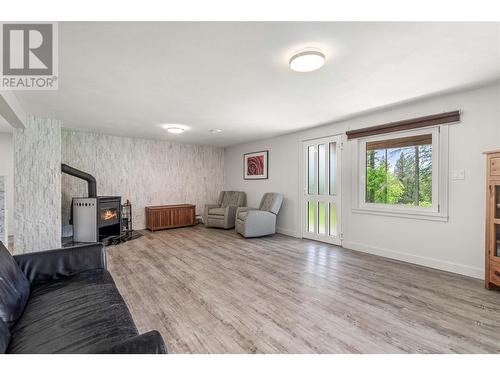 5308 Law Street, Peachland, BC - Indoor With Fireplace