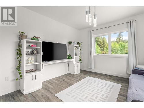 5308 Law Street, Peachland, BC - Indoor Photo Showing Other Room