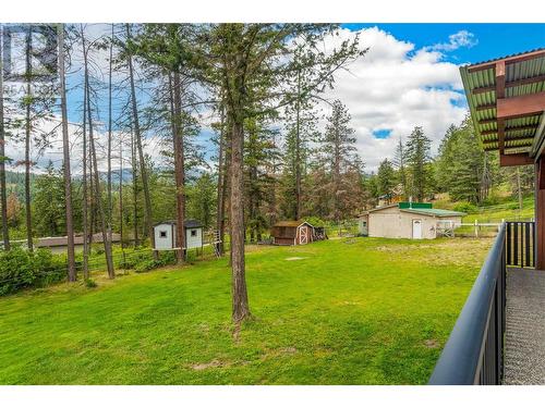 5308 Law Street, Peachland, BC - Outdoor