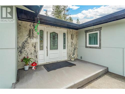 5308 Law Street, Peachland, BC - Outdoor With Exterior