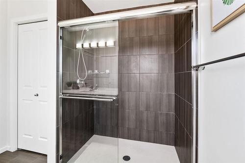 67 Larry Vickar Drive E, Winnipeg, MB - Indoor Photo Showing Bathroom