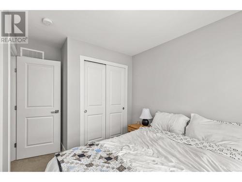 13908 Shoreline Way Unit# 25 Lot# 25, Lake Country, BC - Indoor Photo Showing Bedroom