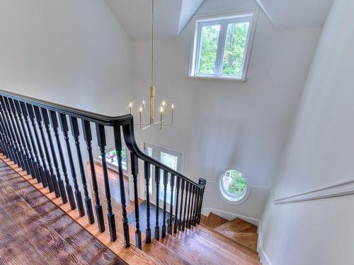 Staircase - 208 Ch. Godefroy, Sainte-Anne-Des-Lacs, QC - Indoor Photo Showing Other Room